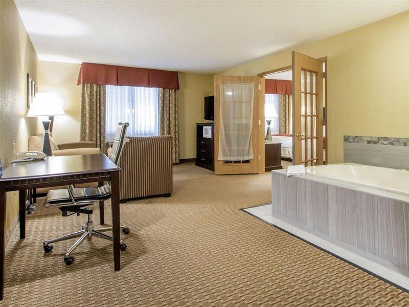 Comfort Suites Wisconsin Dells Area Portage Exteriör bild
