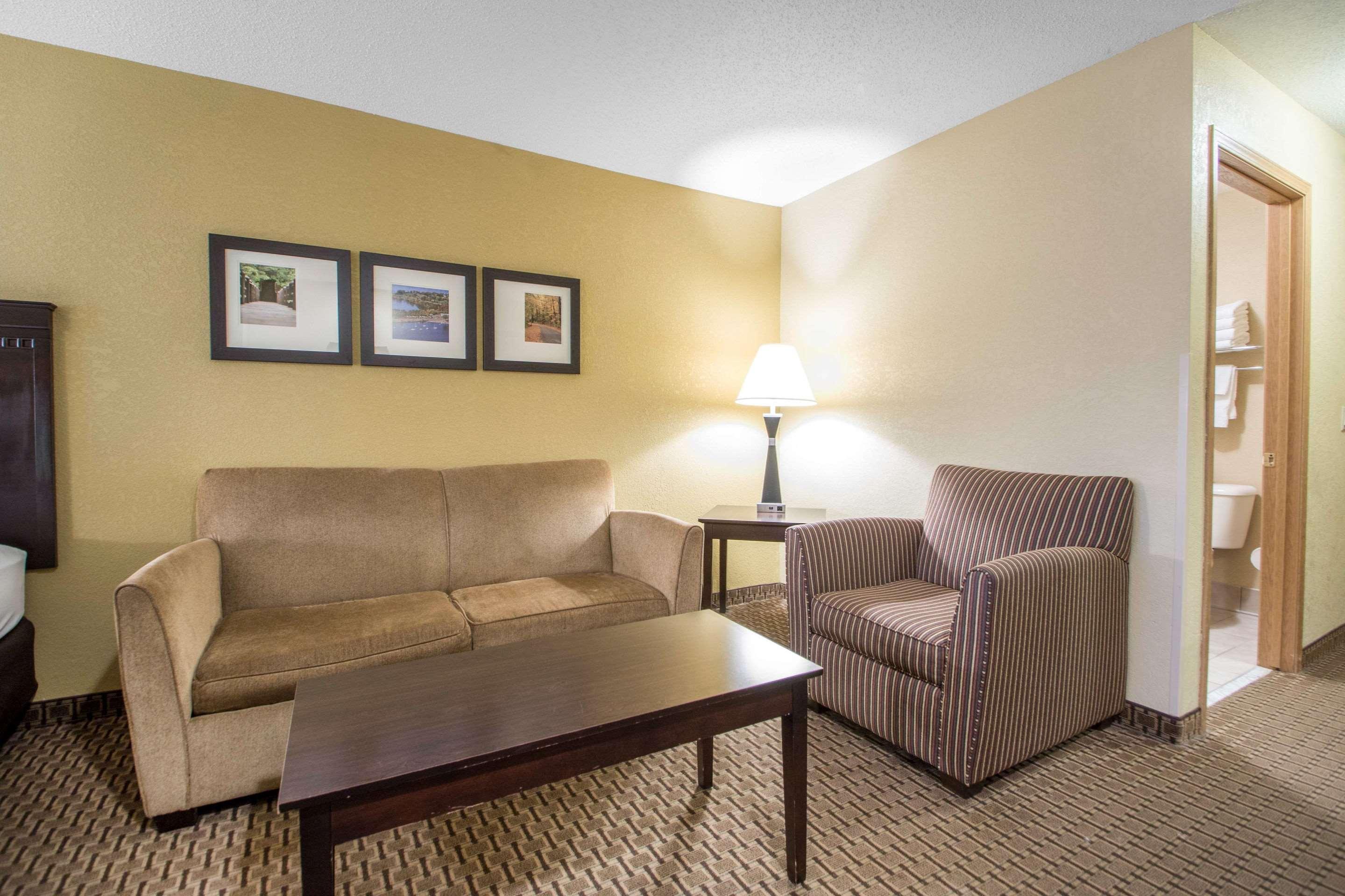 Comfort Suites Wisconsin Dells Area Portage Exteriör bild